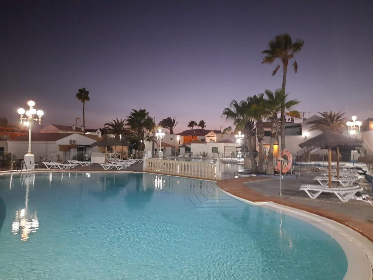 Castillo Holiday Apartament- Puerta Del Sol 191 科斯塔卡莱塔 外观 照片